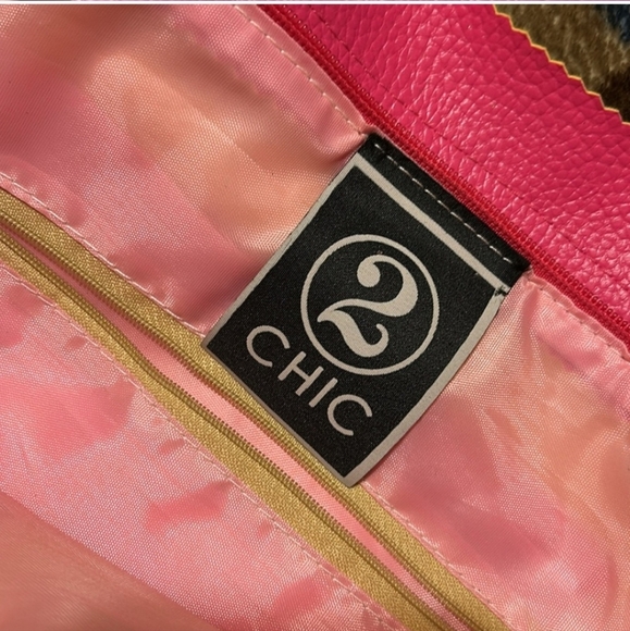 Vibrant Pink Tote with Floral Charms - Picture 4 of 16